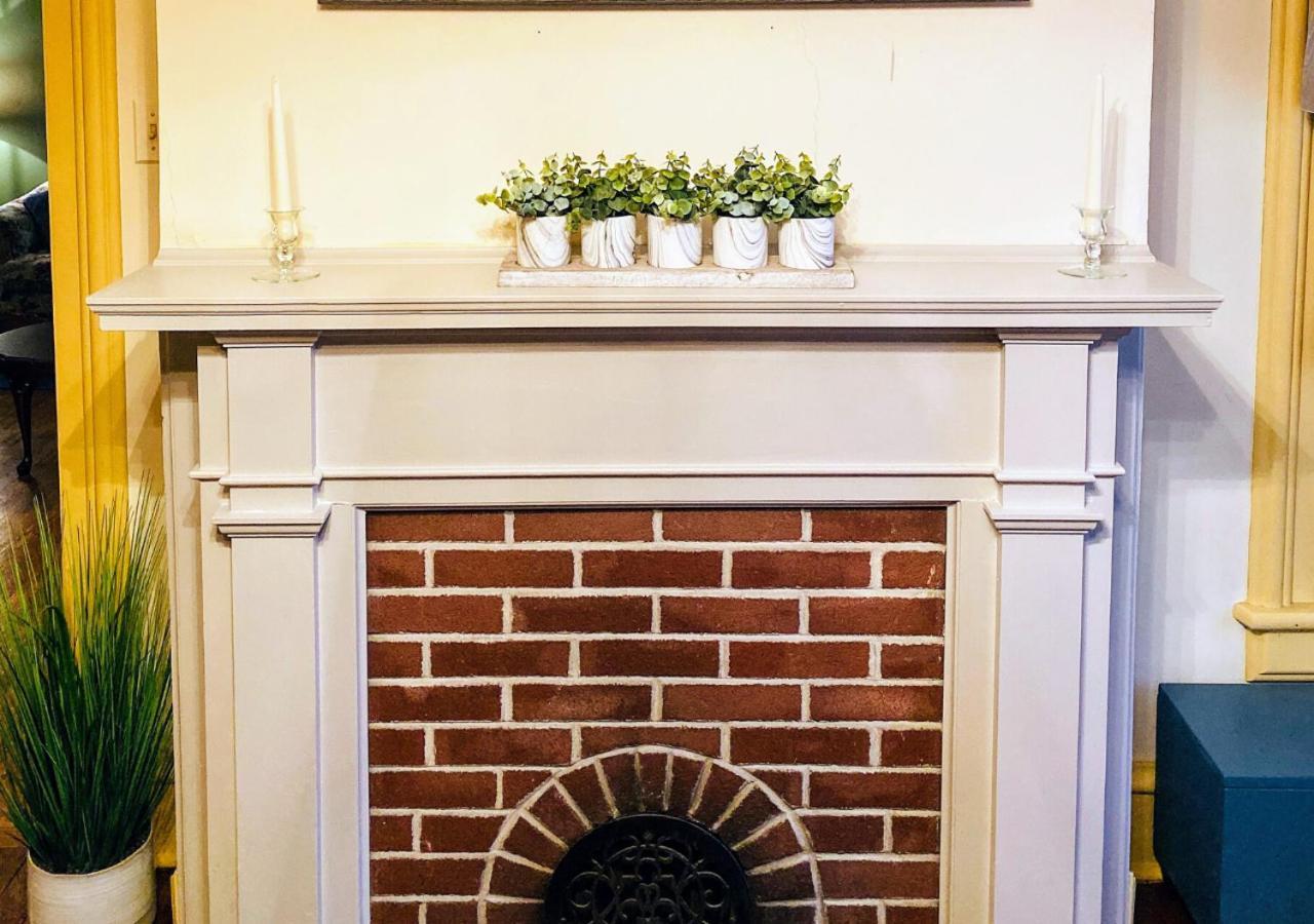 Charming Executive Victorian Mansion W/ Free Parking - Near Bucknell Holiday home Milton