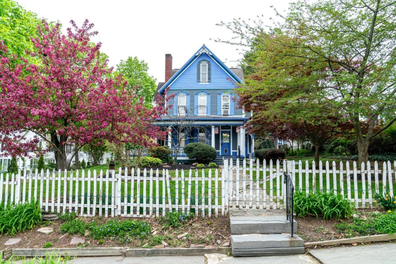 Charming Executive Victorian Mansion W/ Free Parking - Near Bucknell *