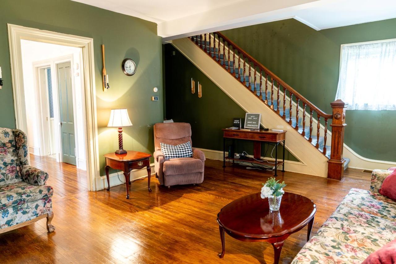 Charming Executive Victorian Mansion W/ Free Parking - Near Bucknell *